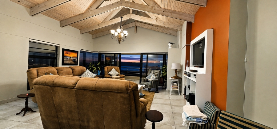 8 Bedroom Property for Sale in Myburgh Park Western Cape